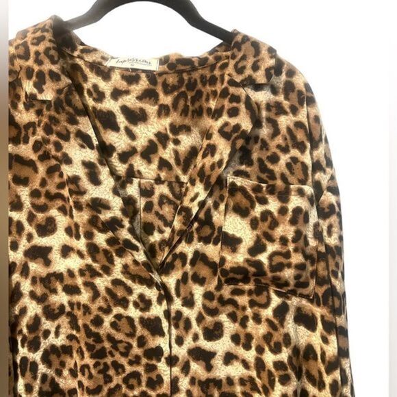 Impressions Womens Leopard Oversized Button Down Blouse Size M NWT - Picture 3 of 5